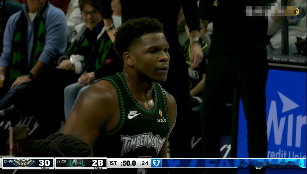 森林狼超级巨星爱德华兹真是强的可怕！在今天森林狼主场迎战鹈鹕的比赛中，目前双方半