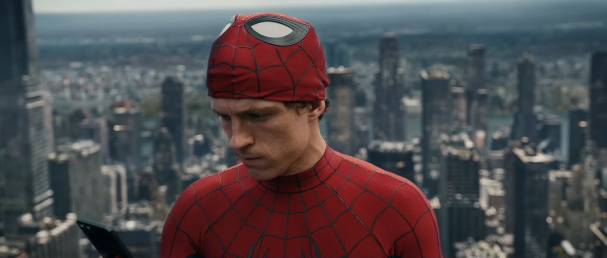 《蜘蛛侠：崭新之日》首支预告片全球播放量突破10亿次。据 Variety 报道，