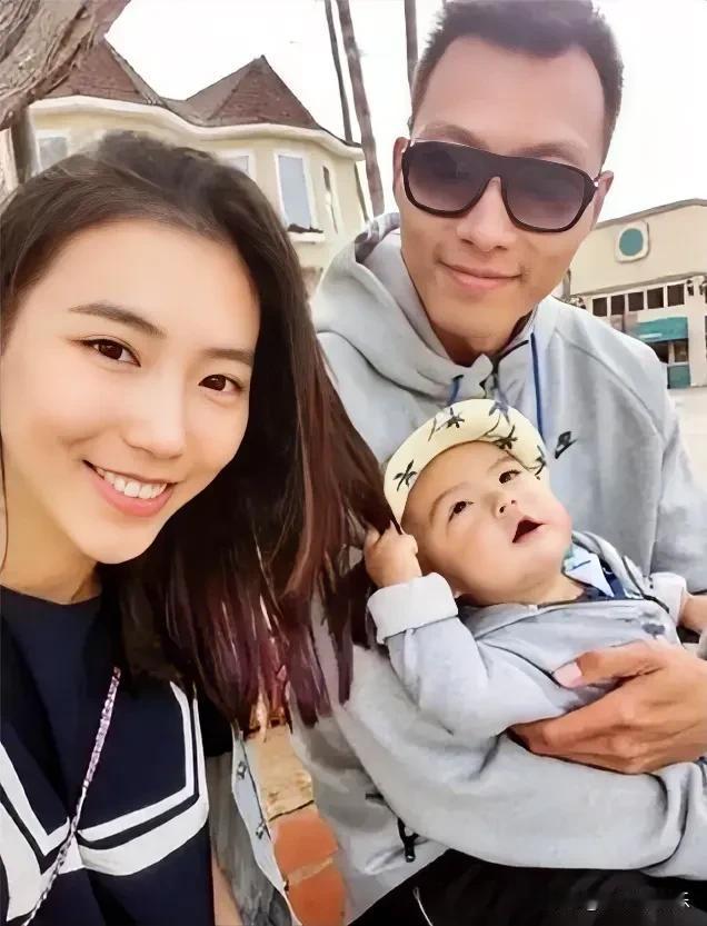 易建联的现任老婆，那也是相当优秀的！

所获得的荣誉主要有以下这些：

1. 2