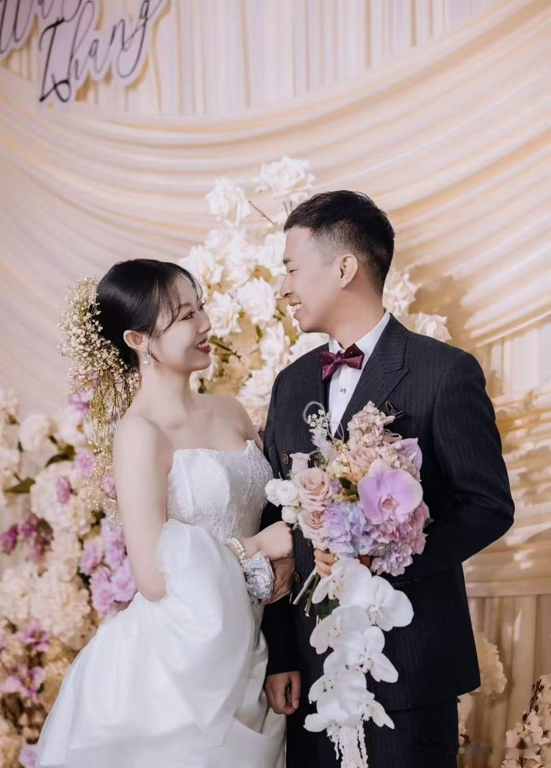 情感爆文：我那沉默了一辈子的老公，在儿子婚礼上，给了我一个惊天大惊喜

儿子婚礼