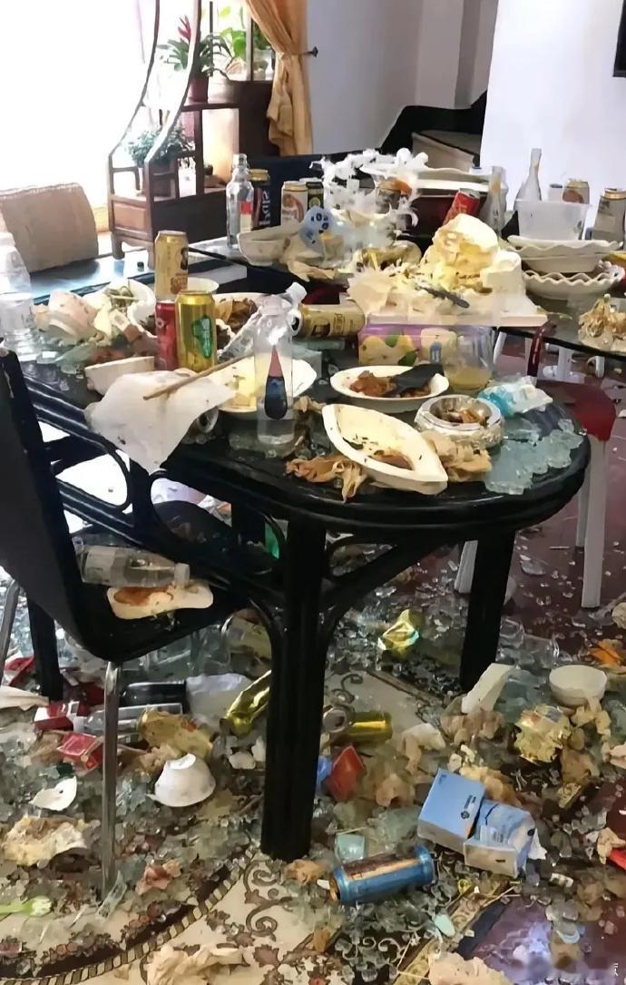 我宁愿去饭店，也不愿在家请客，哪怕能省些钱[允悲]。 