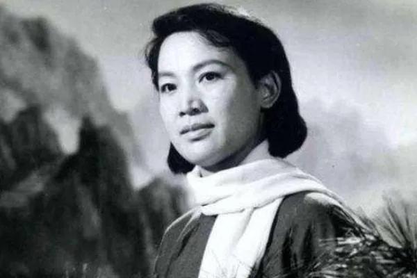 1948年，涂孝文叛变后交代了共产党员李青林的身份。在李青林被捕后，特务试图让涂