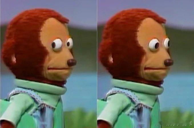 总觉得被人瞟手机是过度警惕吗 公共场合看手机的不自在，不是过度警惕，而是对隐私的