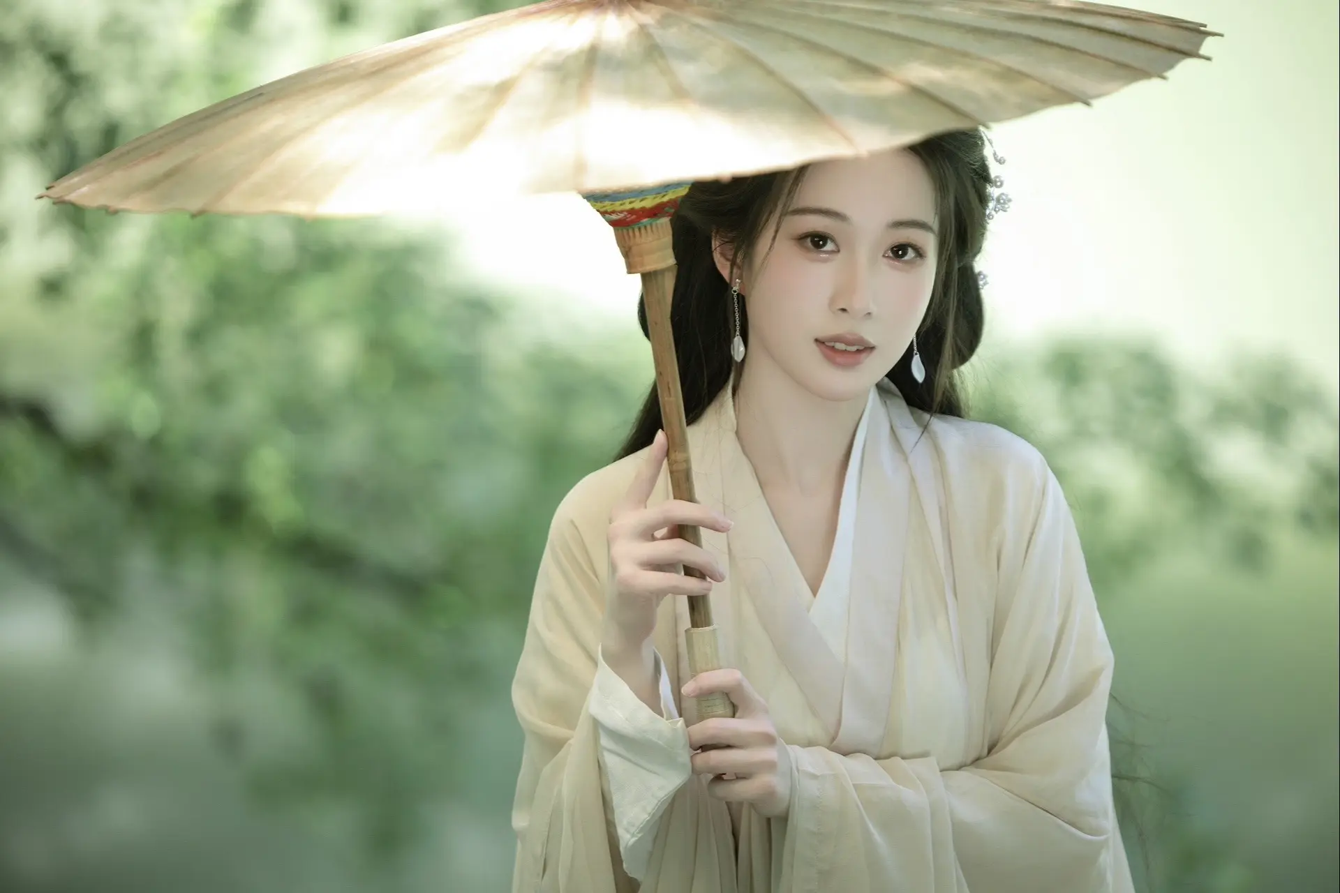 “若记忆不会苍老…”清冷感满满的客妹 好适合古风～