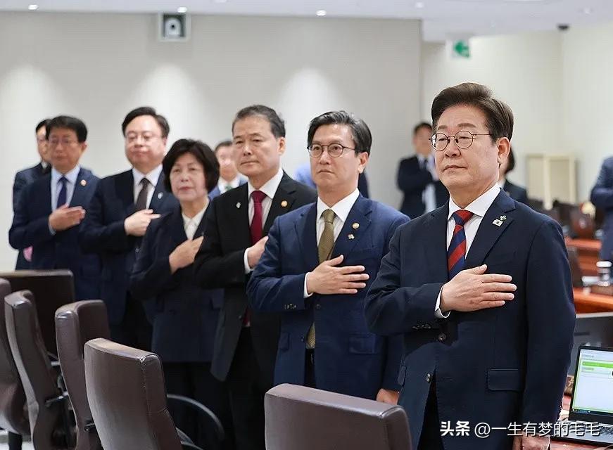 3月26日，韩国政府公职人员伦理委员会公开中央及地方高级公职人员财产申报结果，1