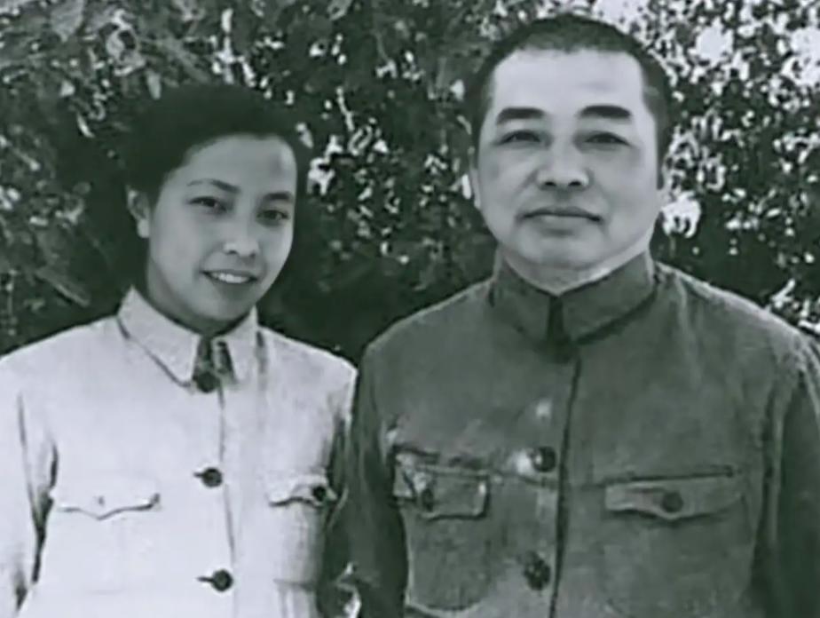 十大元帅功勋赫赫、名垂青史，大多儿孙绕膝、血脉绵延。唯有彭德怀元帅，一生坦荡磊落