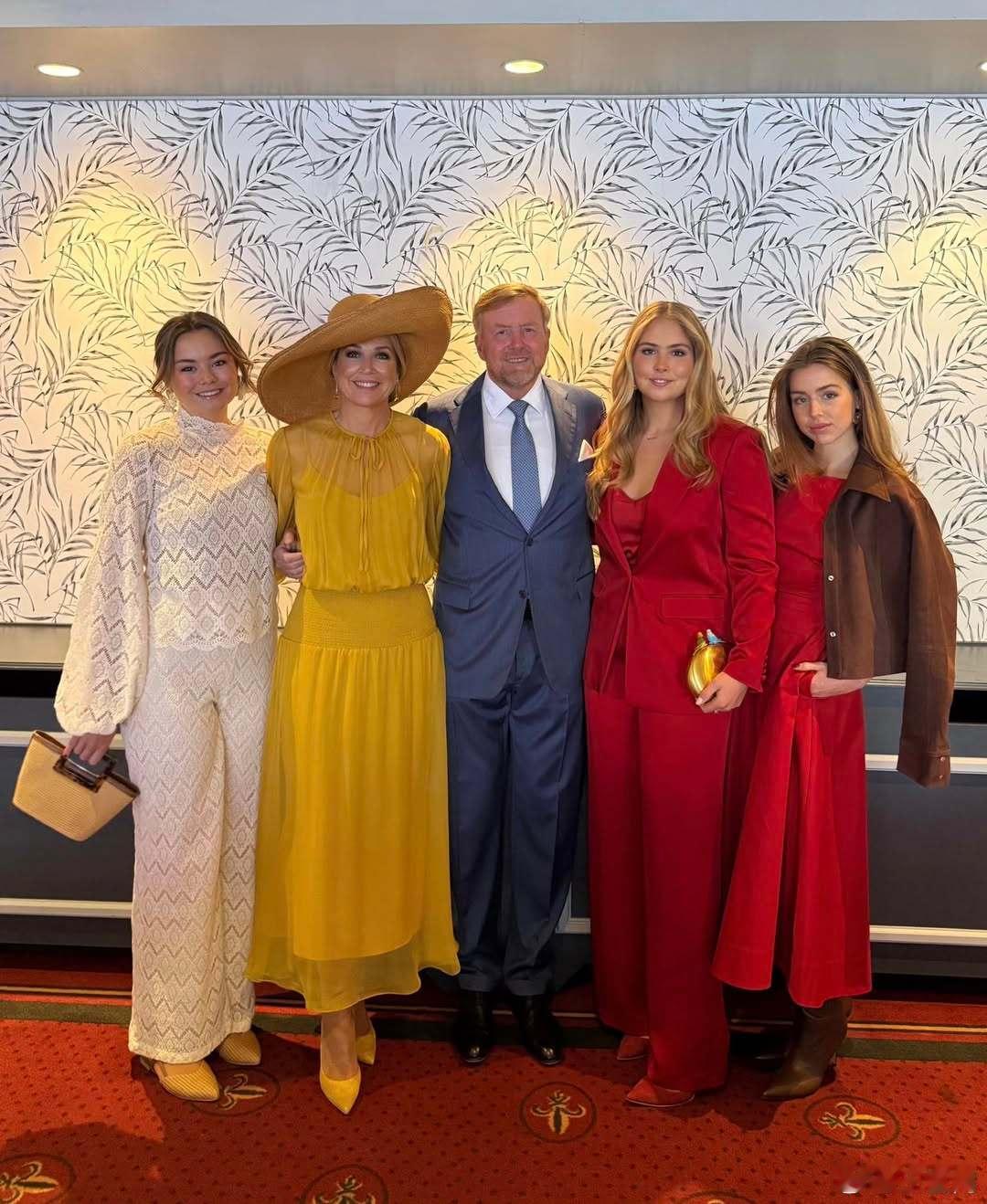 荷兰王室 🇳🇱4月27日，威廉-亚历山大国王将在荷兰北部弗里斯兰省的一座历史