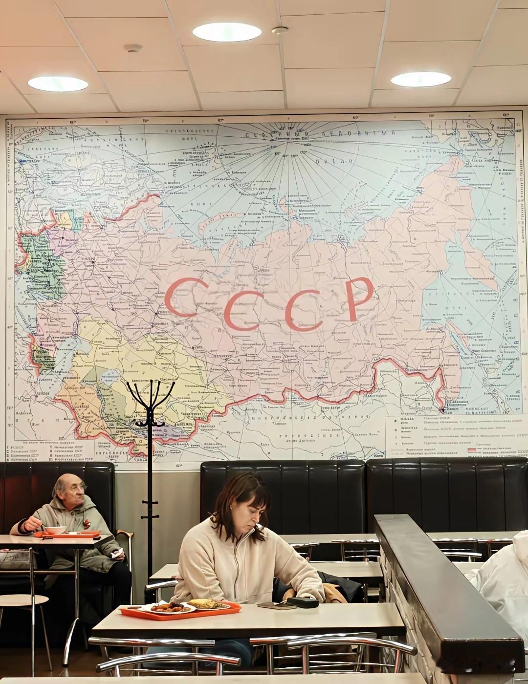 这是当年苏联的地图
一个充满邪恶的帝国[灵光一闪]