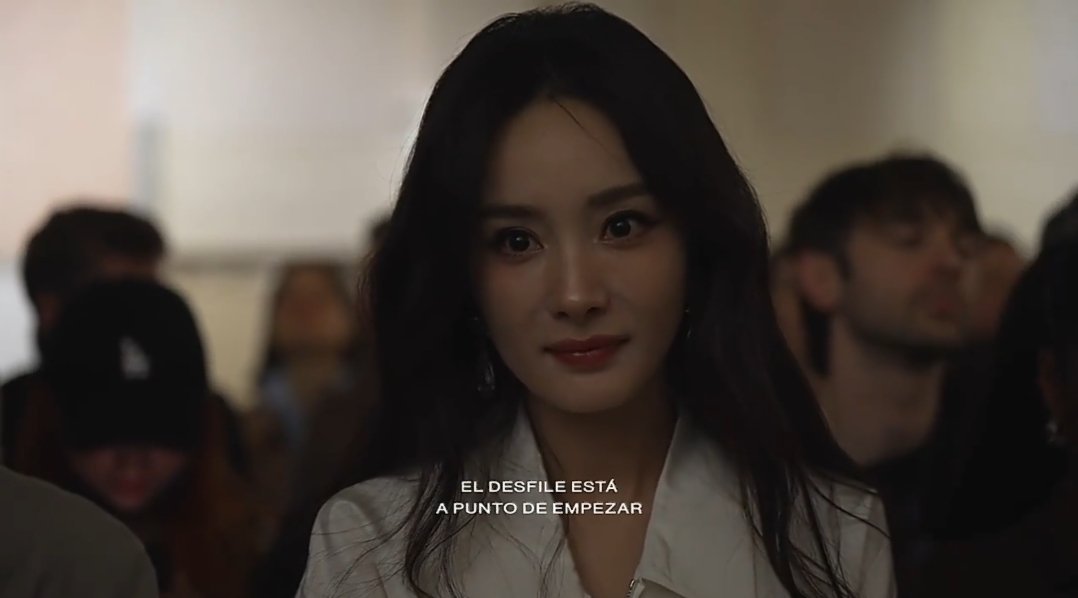 杨幂登陆少年合影 杨幂怼脸直拍状态