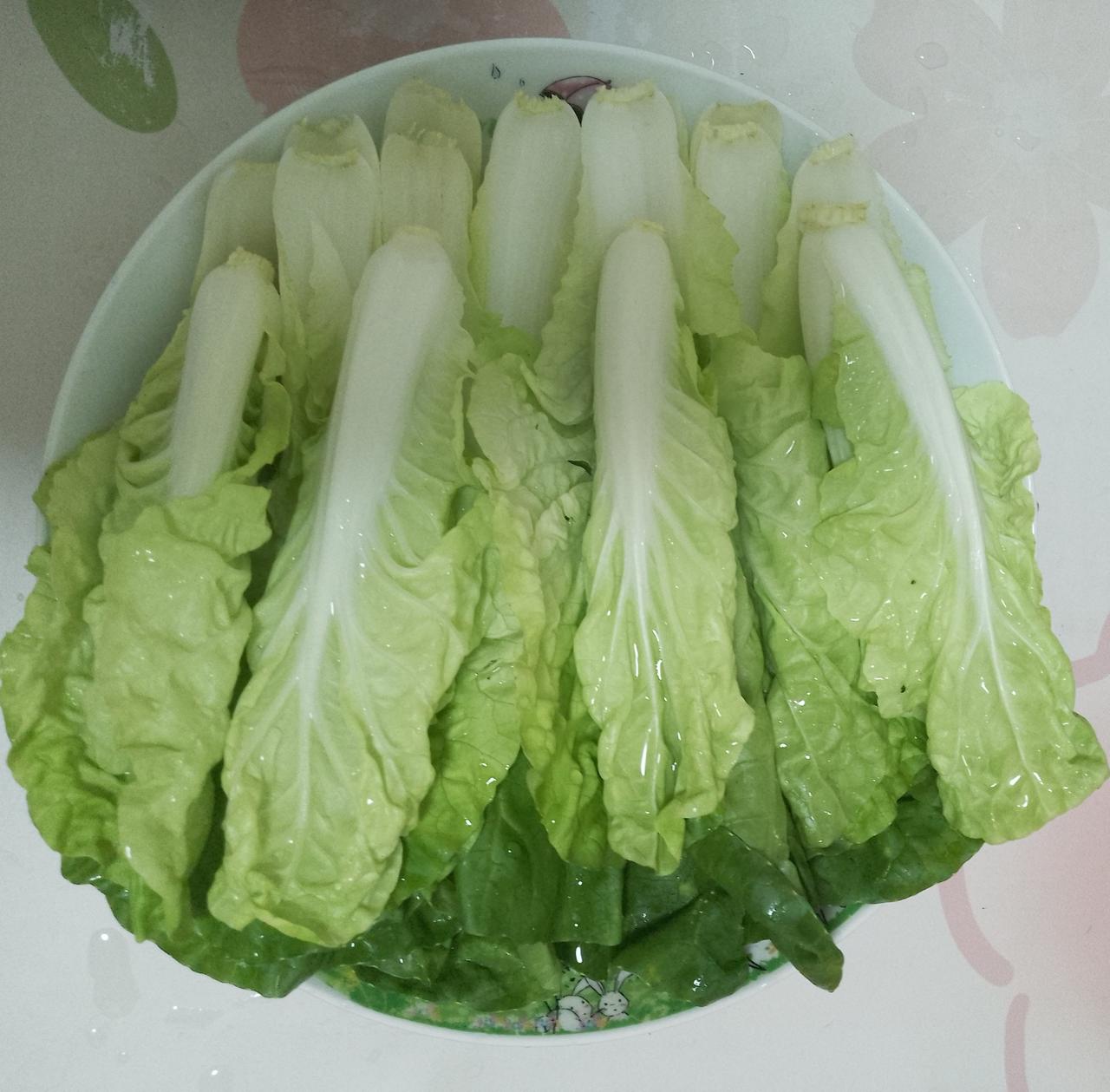在黄埔区文冲沃尔玛超市买了两袋菜，都是1.9元一袋的，一个叫杭白菜，一个叫广东白