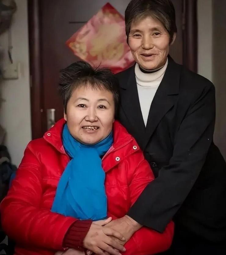 2004年，浙江，48岁女子在医院做护工，接到一个出车祸女孩，医生说：会成为植物