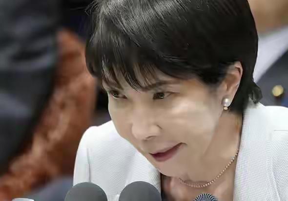 日本《每日新闻》今天（12月16日）报道：“高市早苗就有关国家生存受到威胁的言论