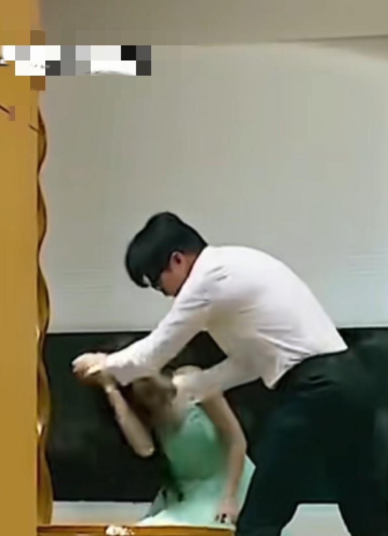 妻子出轨后提离婚，遭丈夫拿鞋抽打20分钟后离去世，丈夫自首认罪判十年有期徒刑
可