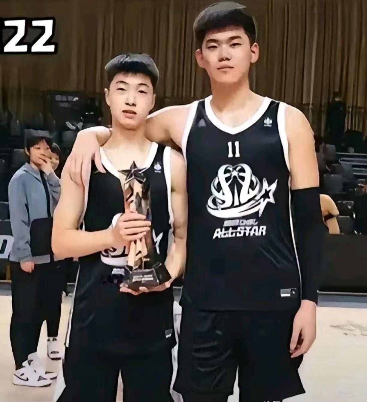CBA现在的处罚标准是越来越没法让人服气了！双标情况也越来越严重了！之前辽宁和山