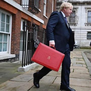英国十年第七任首相，靠降公交票价能哄住民生危机吗
新华社北京23日讯，英国新任首