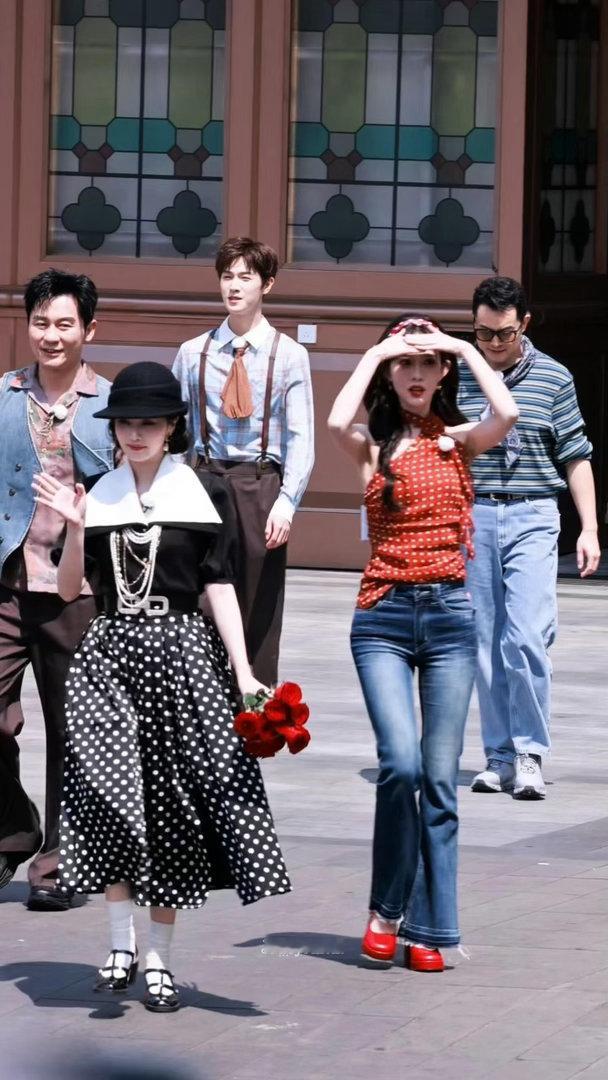 孟子义李昀锐都代言了王老吉奔跑吧 王老吉是懂选人的！孟子义李昀锐双代同框，这不就