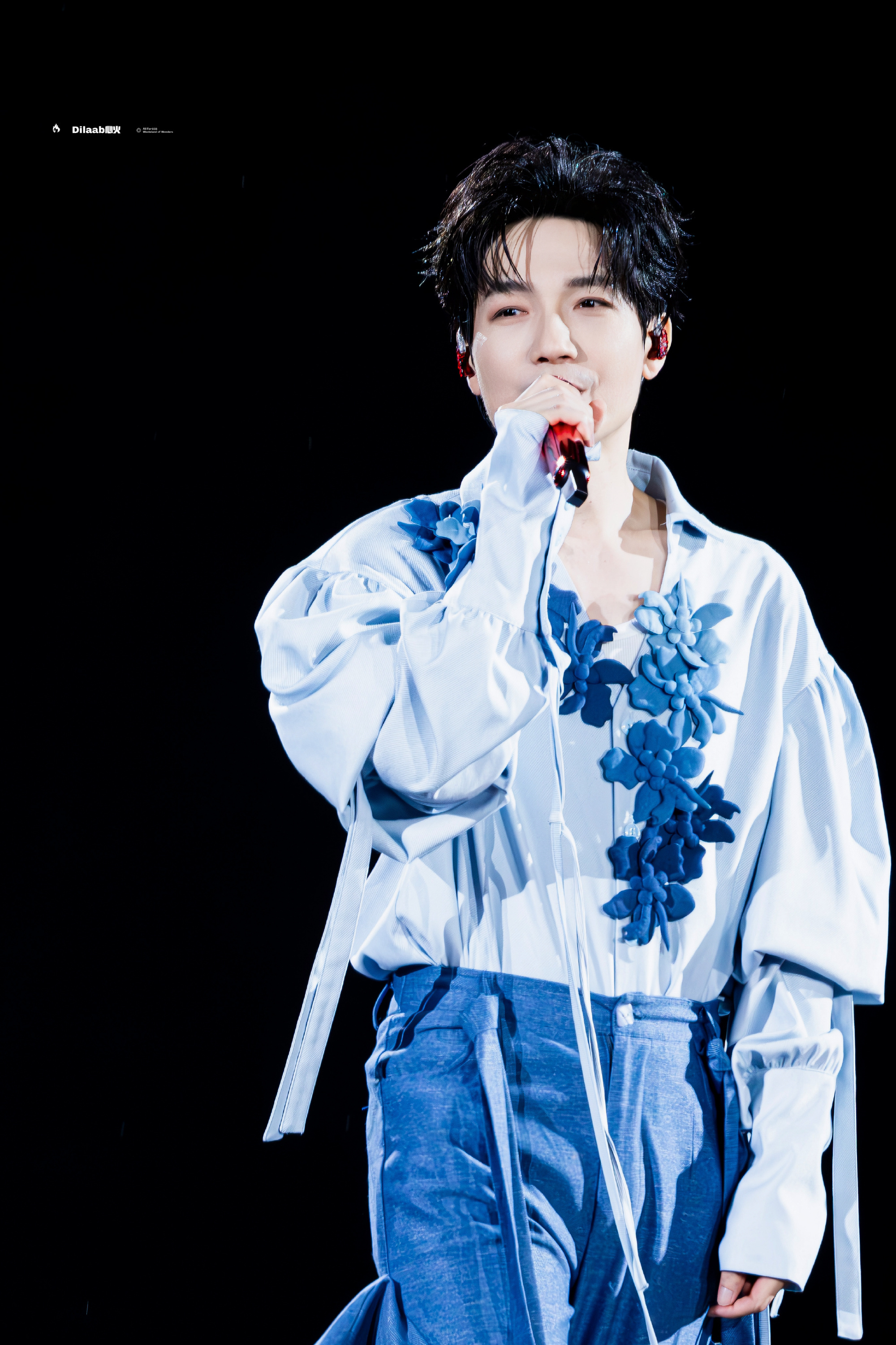 陈楚生单场演唱会带动消费10亿 陈楚生南昌演唱会直接把“荒芜之境”变成“梦幻乐园