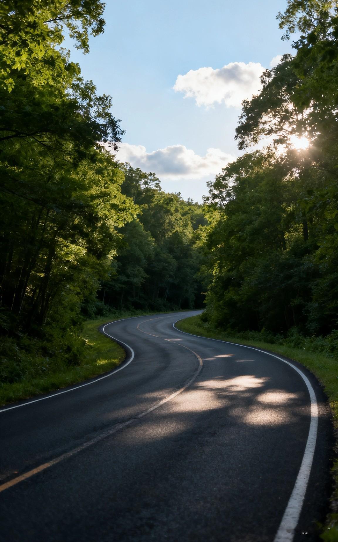 在职场中，
我观察了好久，
​慢慢发现，
​想要成事，
​得对一件事反复摸索，