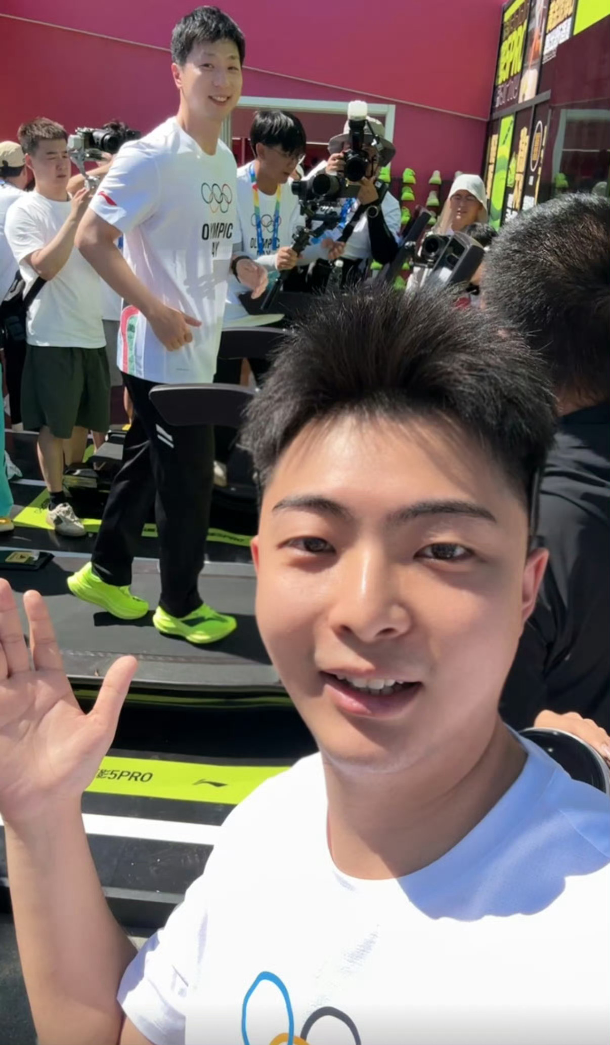 他的职业生涯是我心中最完美的故事他也是我眼里中国运动员最该成为的模样马龙37岁生