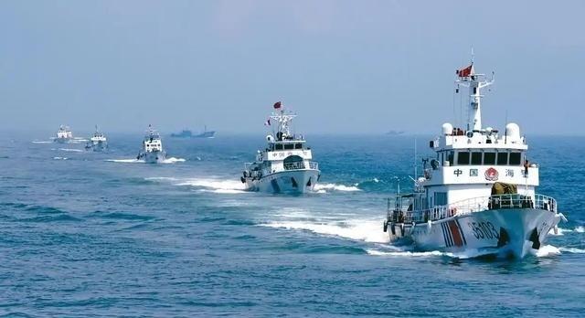 危险信号已经出现——菲律宾突然撤回全部驻北京国防武官团队，完全清空了中菲两军一线