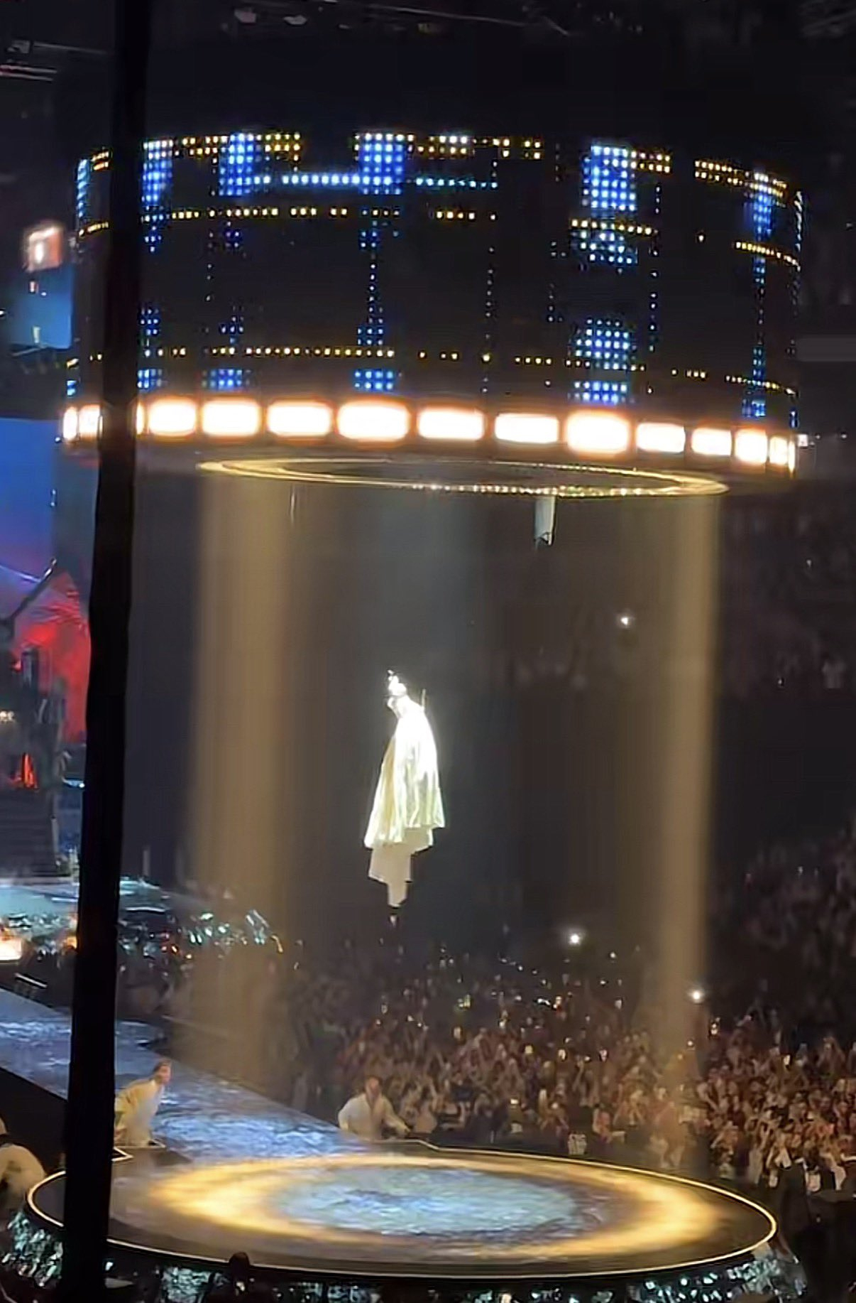 Ariana Grande 全新巡演『the eternal sunshine 