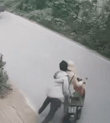 什么仇什么怨啊，差点害了两个家庭。