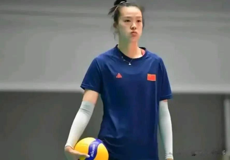 #张常宁复出后的状态如何#
张常宁状态仍然一知半解！
2个发球和1个防守只能说后