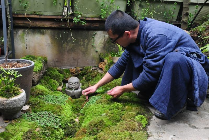 友友说的真好。
人这一生，
不争不抢，
不炫不显，
守得住内心，
藏得住福气。
