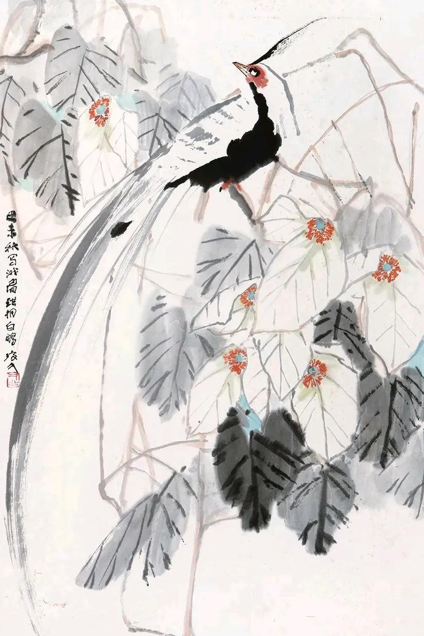 他的花鸟画，笔墨精纯，布局匀停，气势流畅，一气呵成，不迟疑，不踌躇。