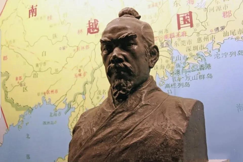 广州人的脚下，可能埋着一位皇帝。
不是吓唬你。你每天上下班经过的北京路、逛过的越