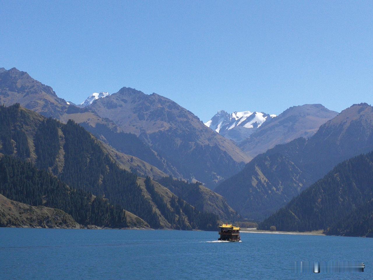 现在，霸屏（霸简字网）的这位一直被认为是各种失败的男人，在这边经济持续潮落之时，