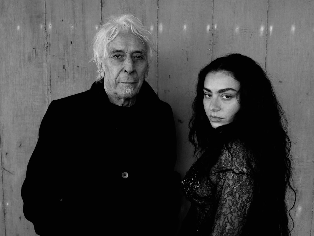 John Cale 在接受 Rolling Stone UK 采访时谈到 Cha