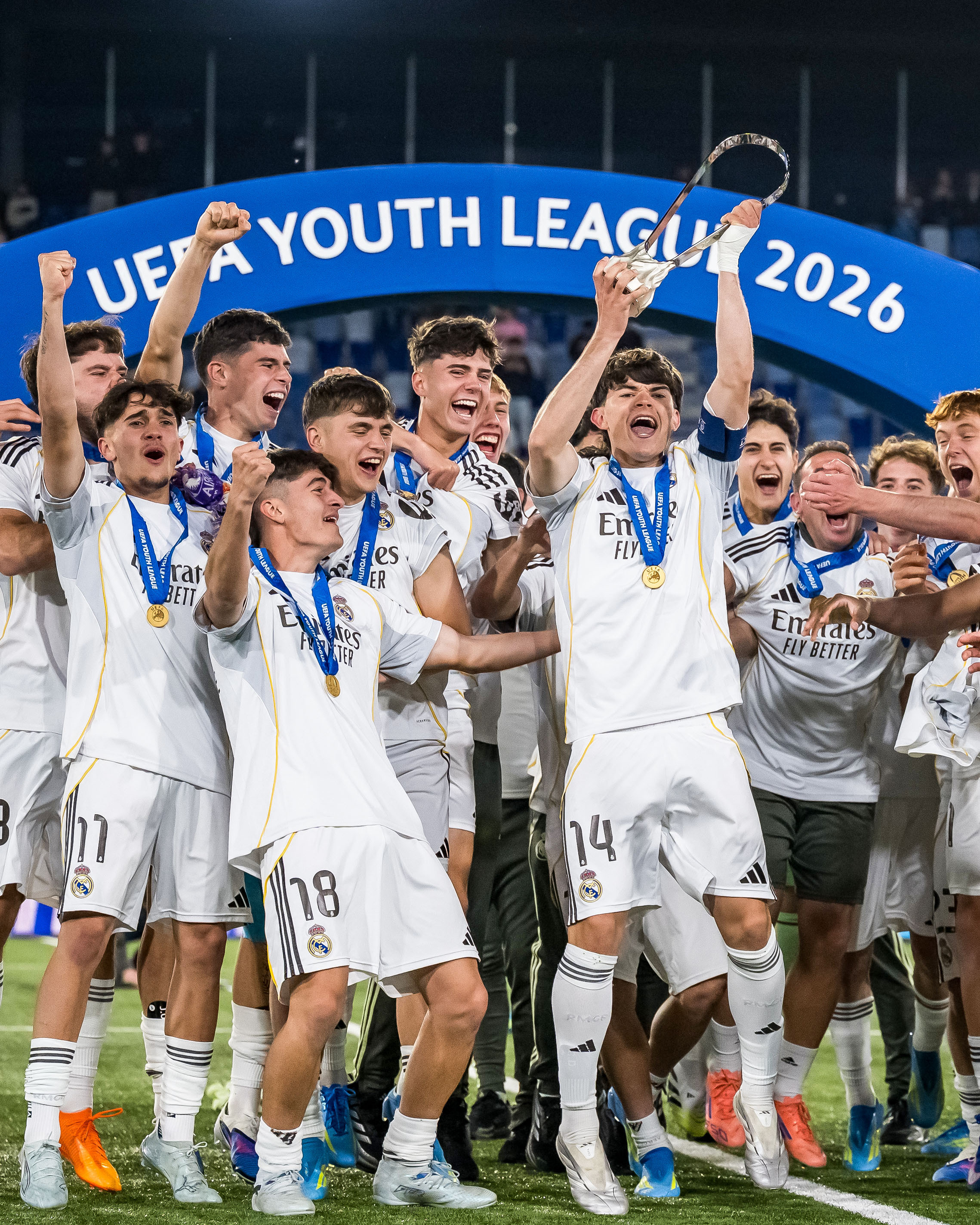 皇马和切尔西均两次夺得青年欧冠冠军，巴萨三次夺冠居首。另外，本菲卡、波尔图、萨尔