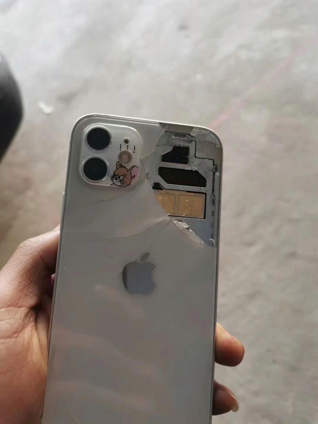 当亲戚家的小孩借走了我的手机…
