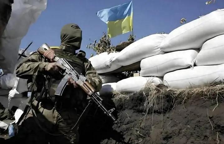 2026年4月下旬，俄乌战场内部局势出现实打实的硬性转折，核心不是前线阵地来回拉