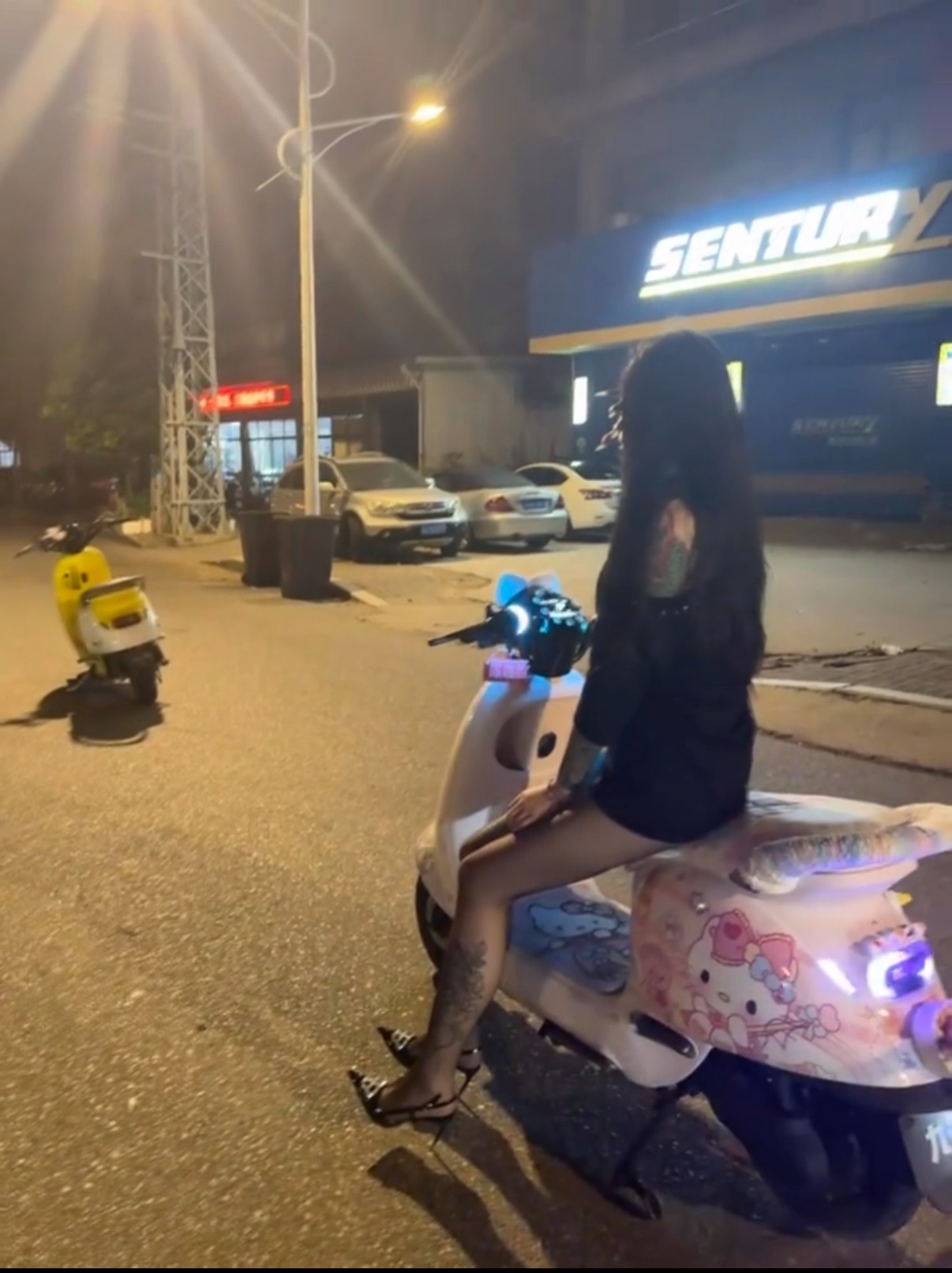 骑上心爱的小摩托再也不会堵车🛵[doge] ​​​