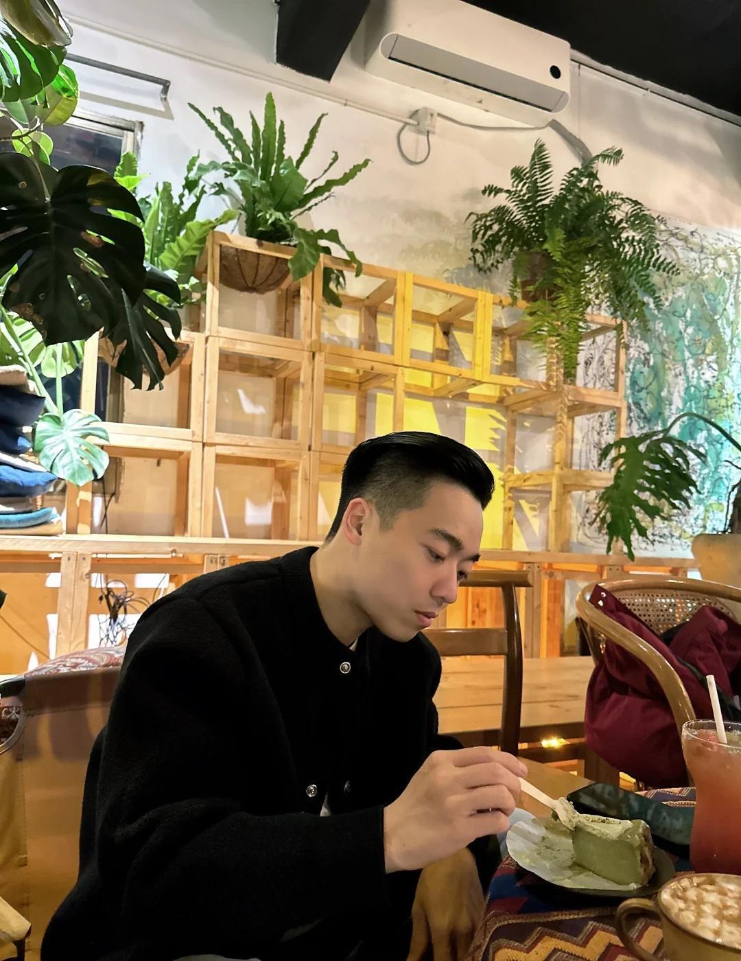 平静些，幸福些，顺利些
广州 合空间