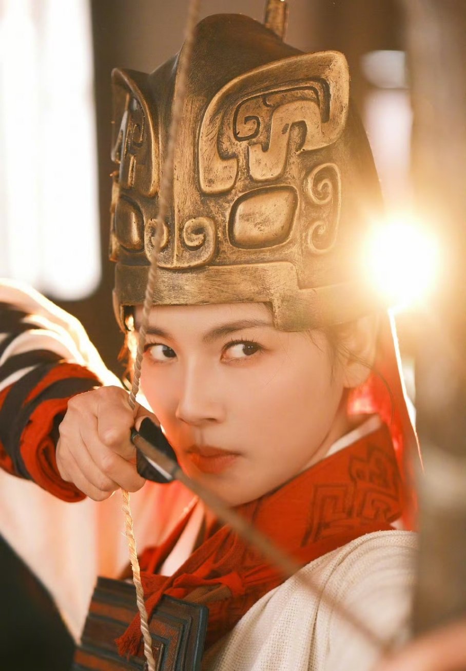 刚看完《金石探文明》里刘涛饰演的妇好，只想说：她真的把“女将军”这个角色焊在身上