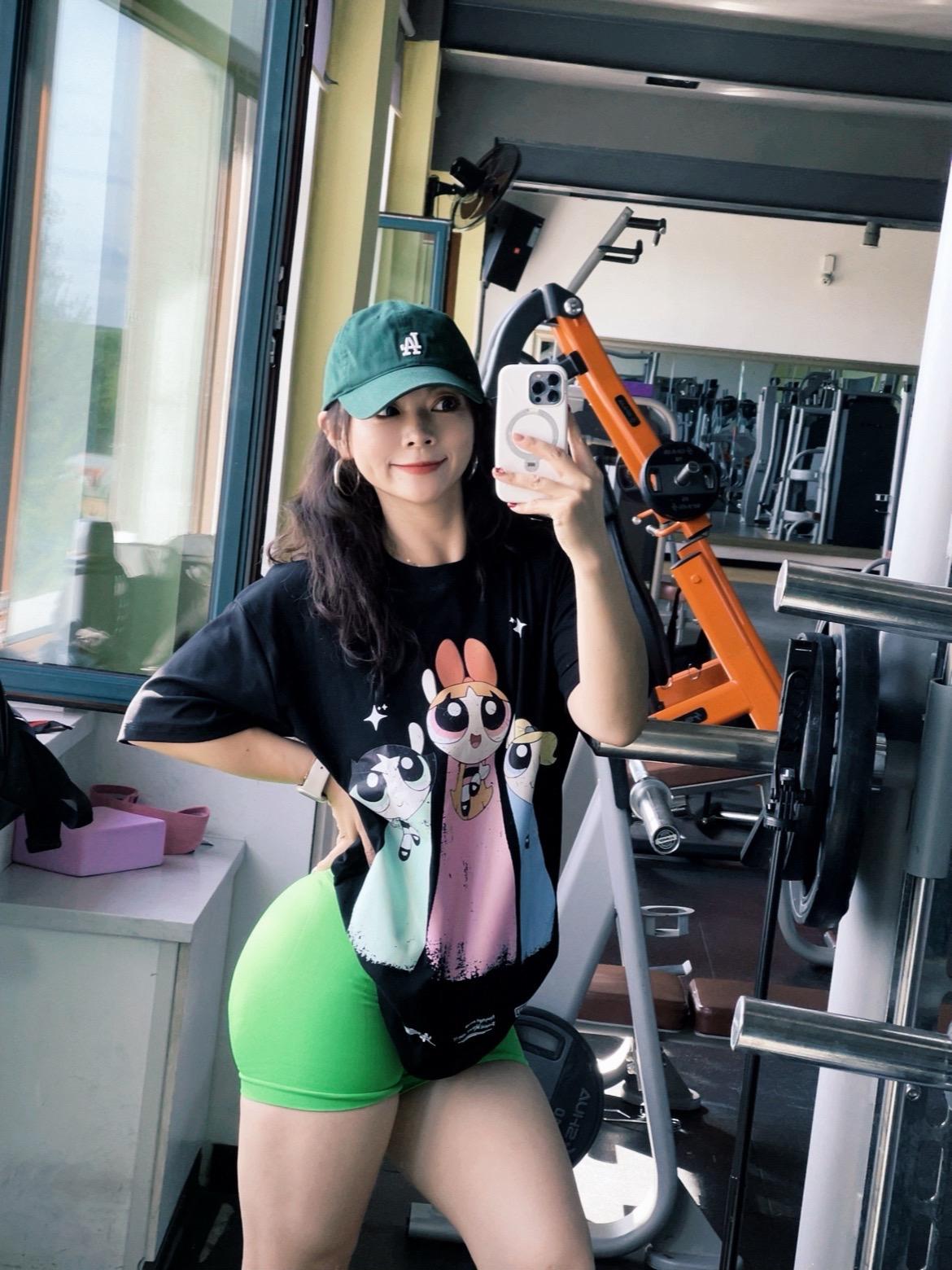 健身 女性力量 力量训练 健身女孩日常 坚持的意义