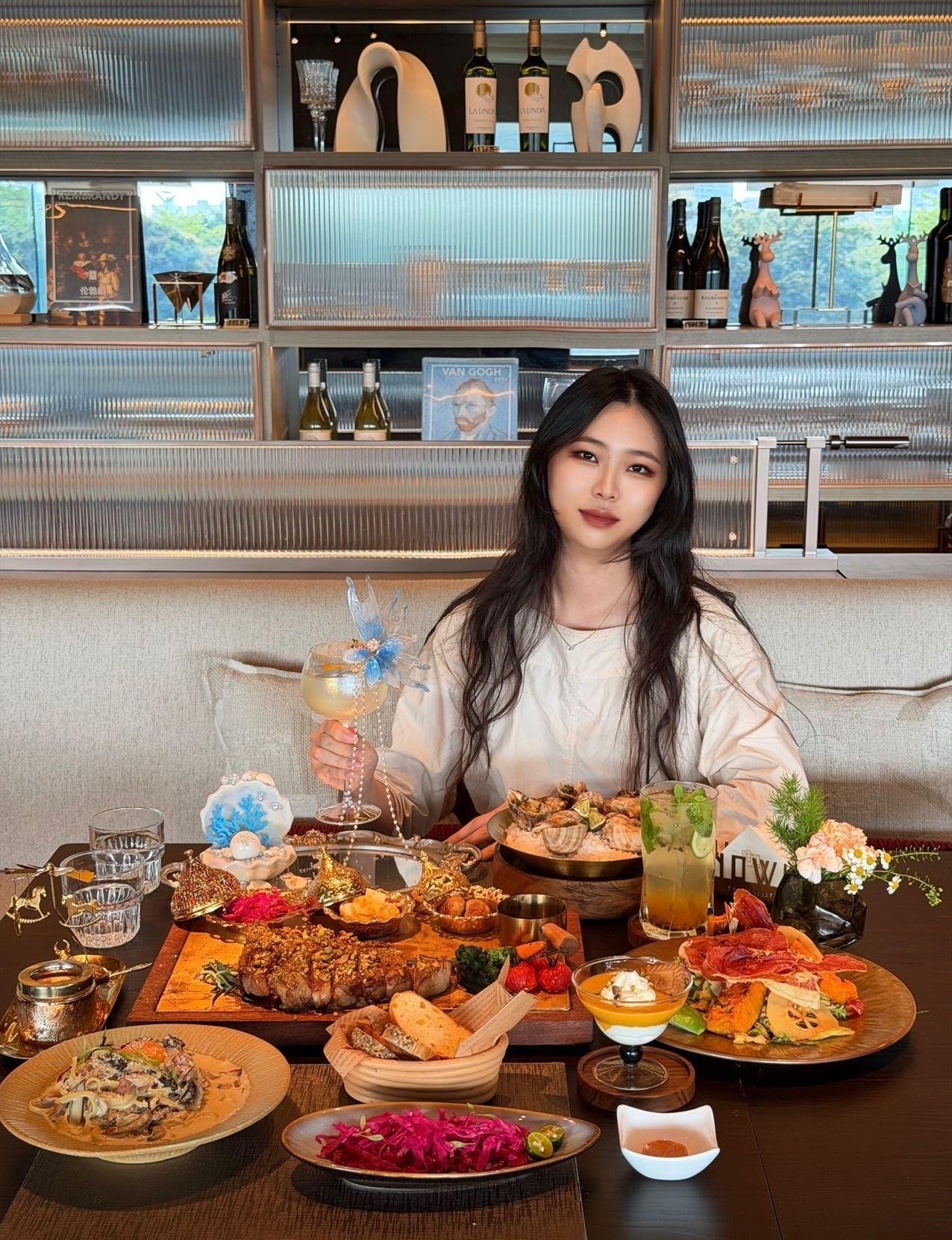 男朋友带我来，说是广州蕞好吃的。。。
📍广州 KNOWING明知·创意融合餐酒