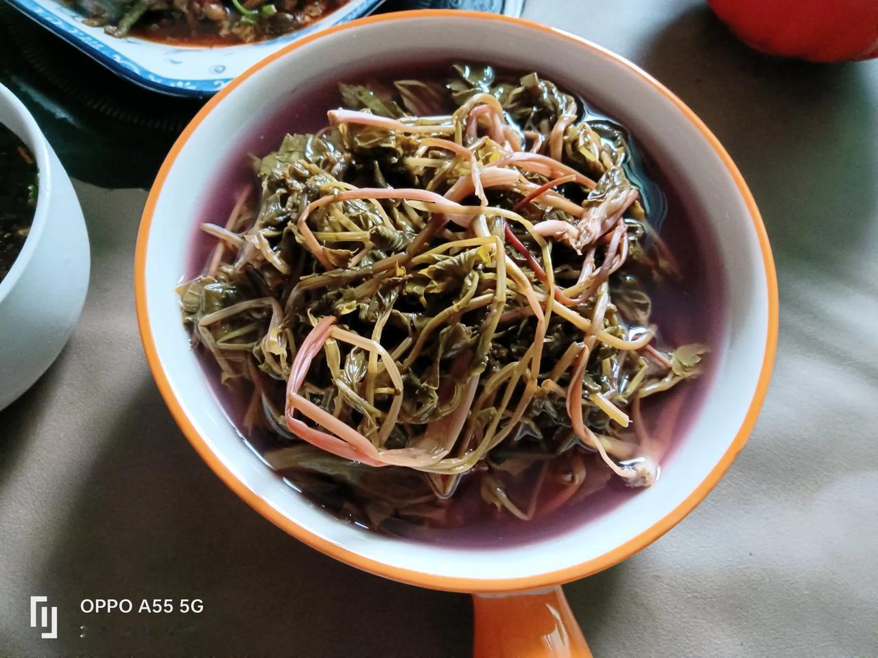 午饭最安逸的是野生芹菜酸