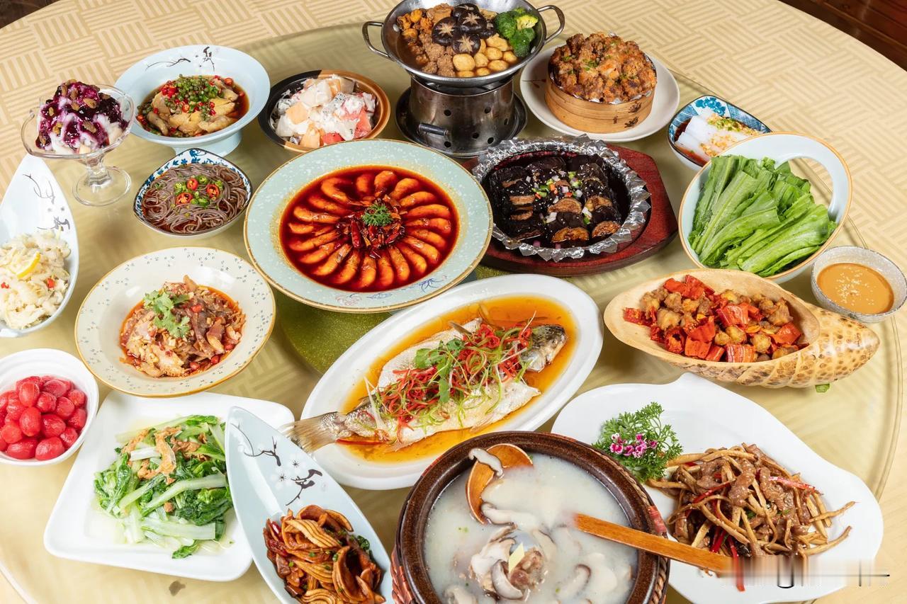 做饭,是女人必须的吗?这个生活技能不是女人必须的。在现代社会，家务包括做饭的分工