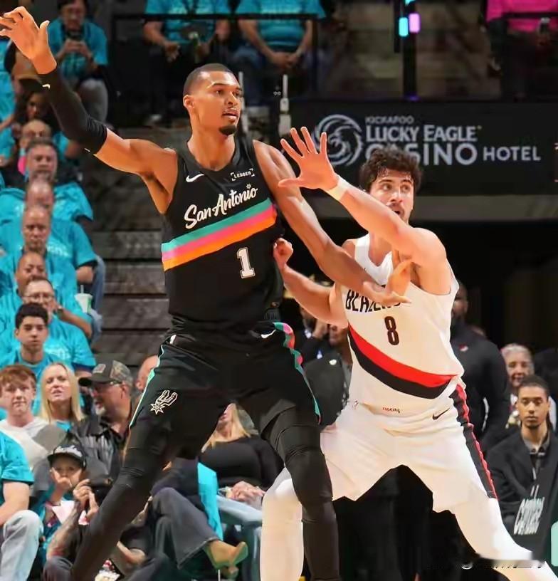 没有意外！4月20，马刺111:98胜开拓者，谈4点看法:
 
一、马刺新星卡斯