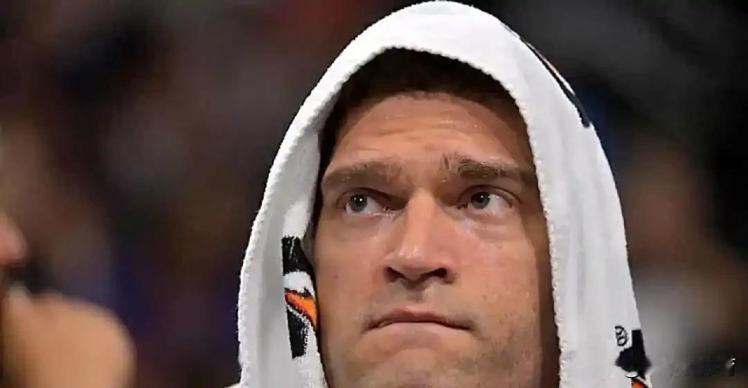 知道你能投三分，但你也不能只投三分呀！
今天快船对阵爵士的比赛中，大洛佩兹上半场