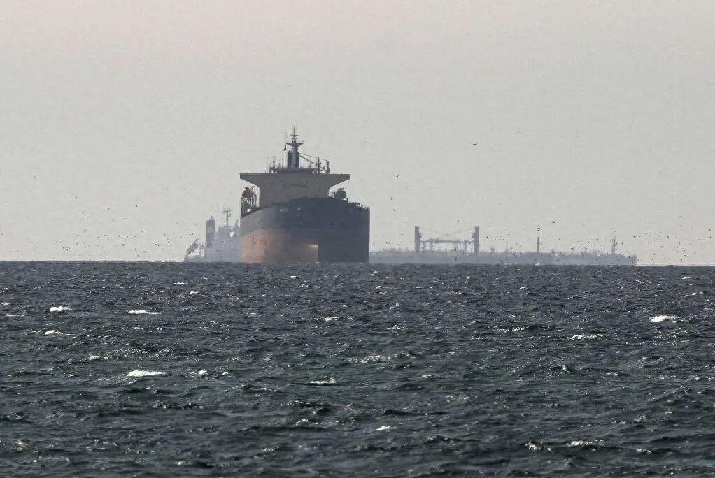霍尔木兹海峡再起波澜，伊朗革命卫队24小时拦截6艘过境船只伊朗封海峡 封锁霍尔木