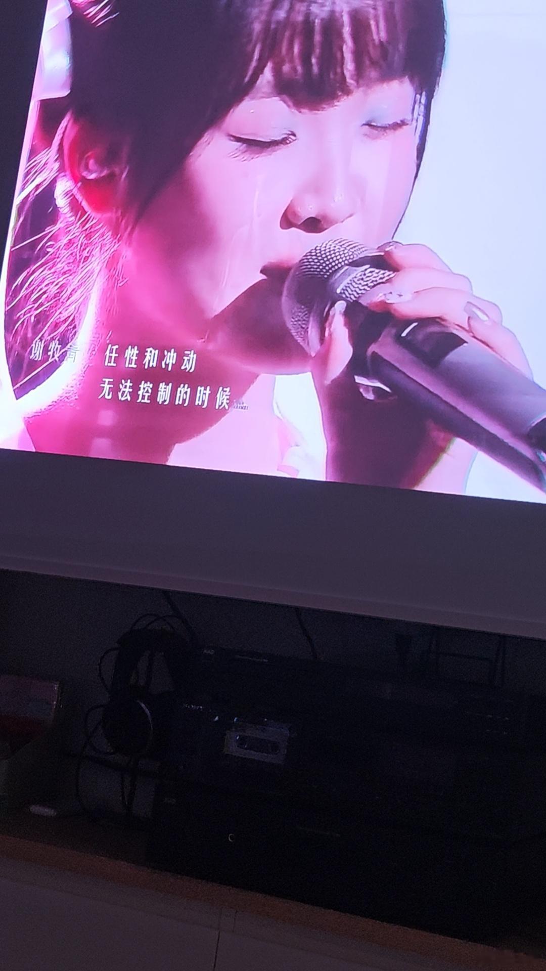 让我来唱 听谢牧青唱「天黑黑」总是不经意想到刚出道时候的杨丞琳，咬字有类似的地方