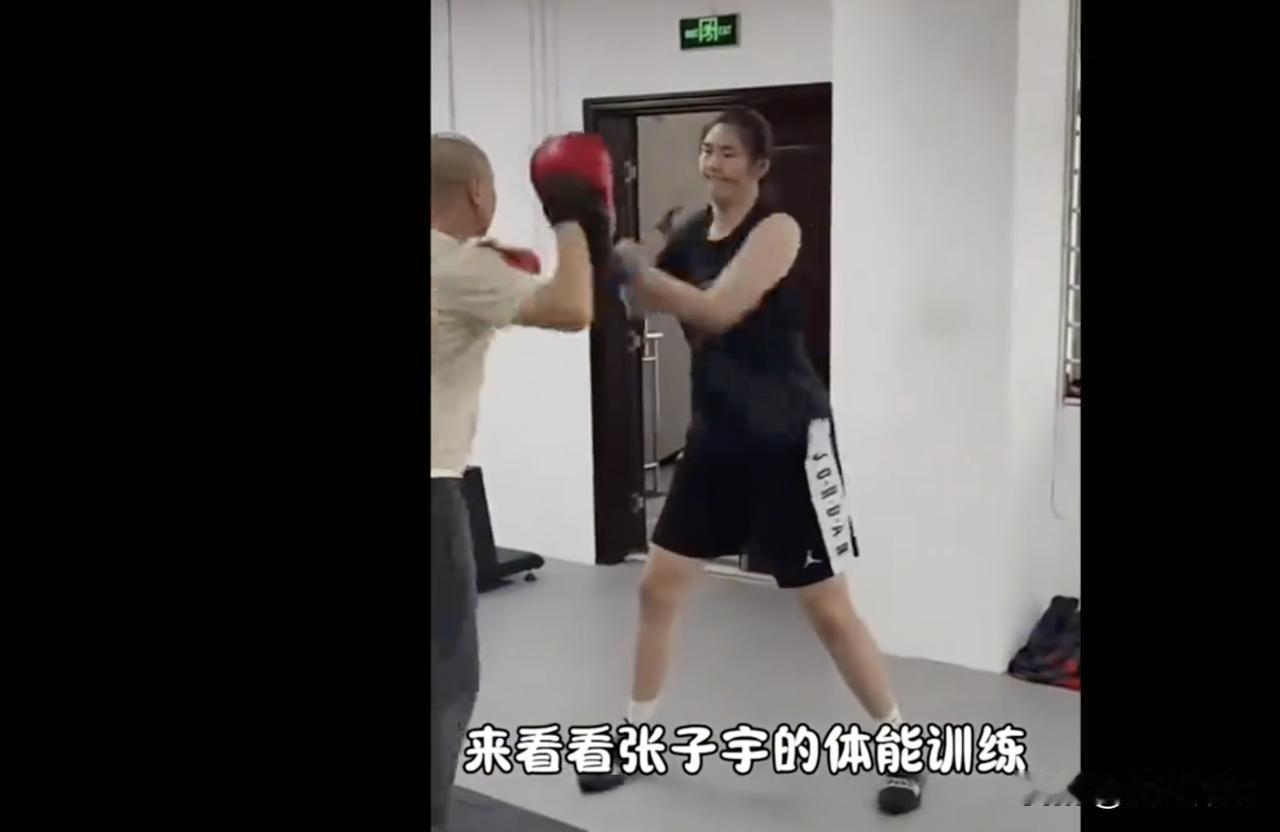 很多人不知道，张子宇平时主要练的什么。

实际上，这两年，中国篮协已经已经针对性