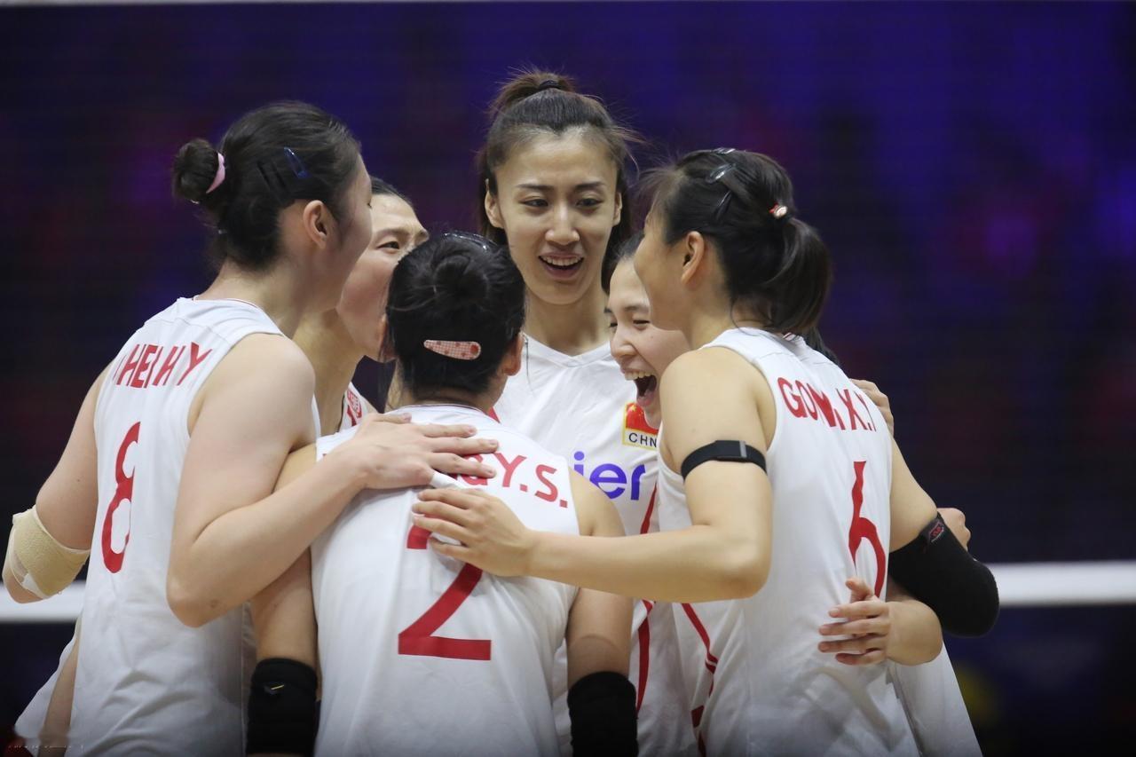 中国女排为什么这么稳？为什么能一直在世界一流行列？因为中国女排的人才储备多，总是