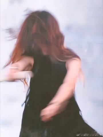 陈昊宇彩排照 彩排精彩瞬间，泡泡岛陈昊宇帅气上线，小眠舞台造型美炸天，节奏感十足