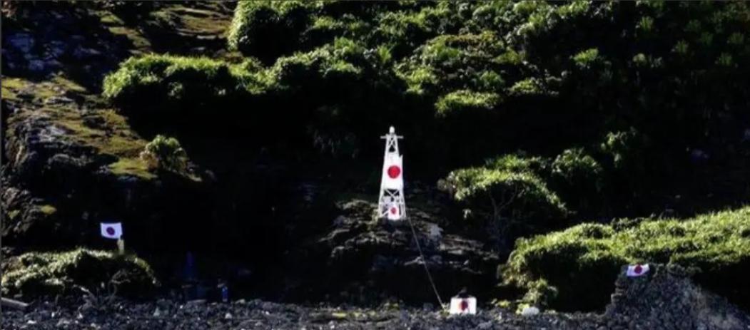 现在终于明白，为什么咱们没趁着中日紧张把钓鱼岛上的灯塔拆掉，因为这个灯塔很可能会